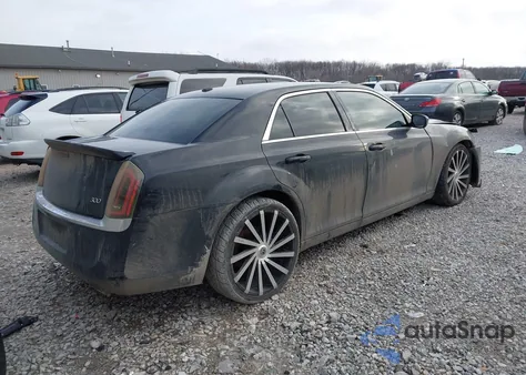 2013 Chrysler 300 Motown from USA, damaged, VIN 2C3CCAAG4DH569266